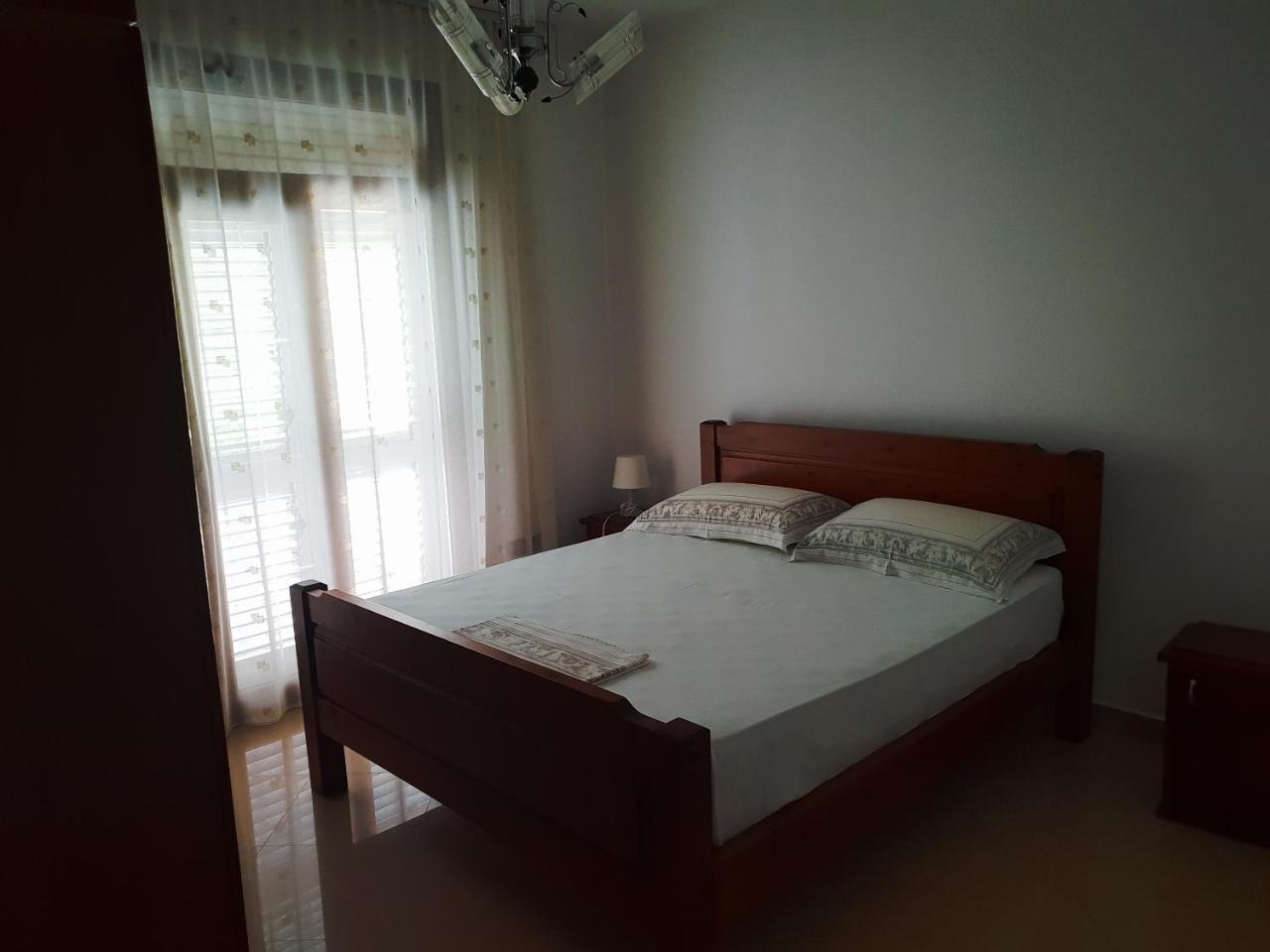 Lux Apartments Vlorë Exterior foto